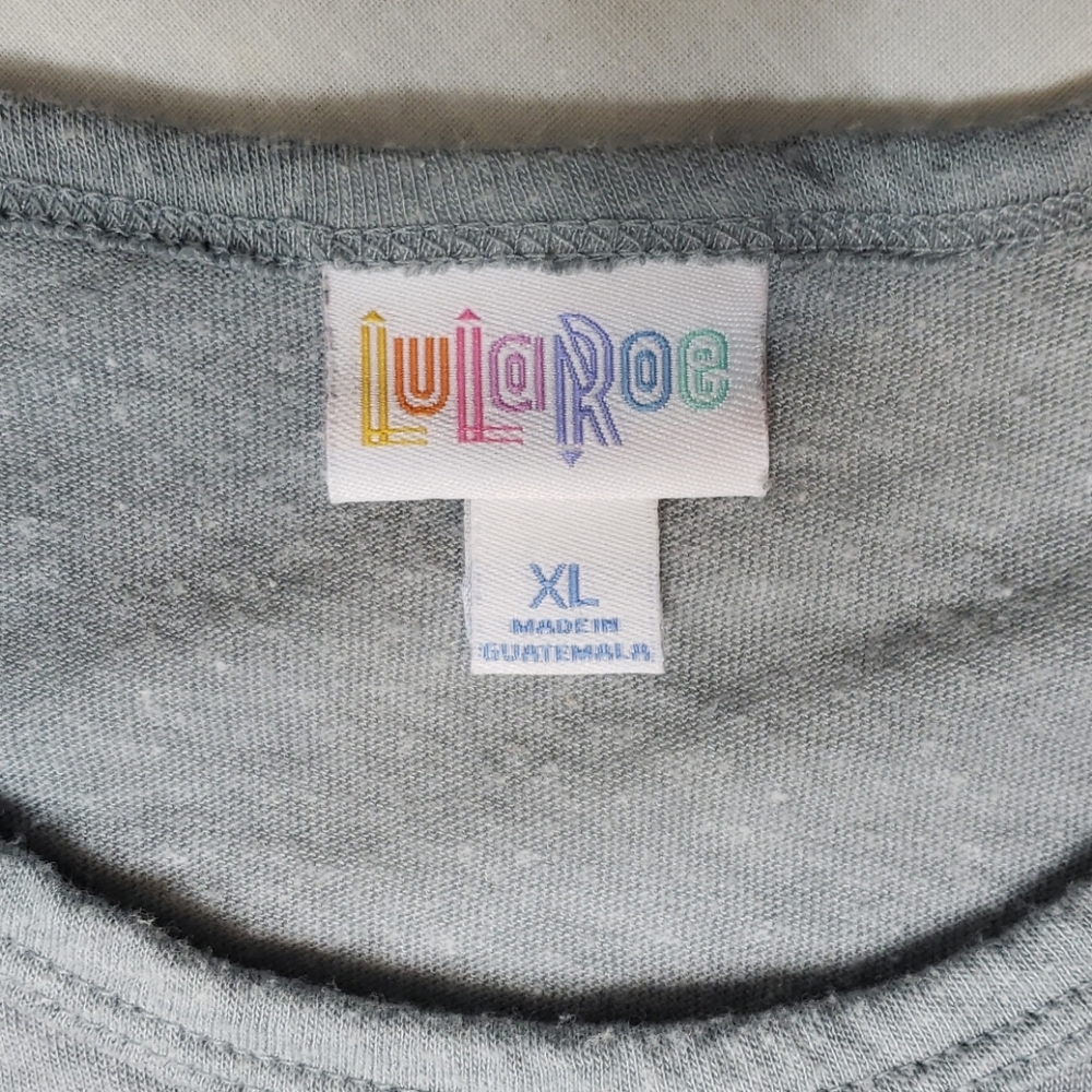 Extra Large Lularoe Randy Tee - Picture 2 of 4